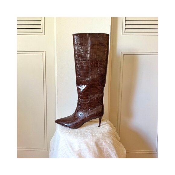 wetkiss Womens Knee High Boots with Kitten Heel and Pointed Toe Design - Size 10 - Picture 7 of 8